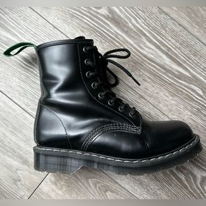 Solovair 8 Eye Derby Boot Black Hi-Shine